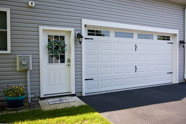 24/7 Emergency Garage Door Roller Replacement experts in Troutman, NC